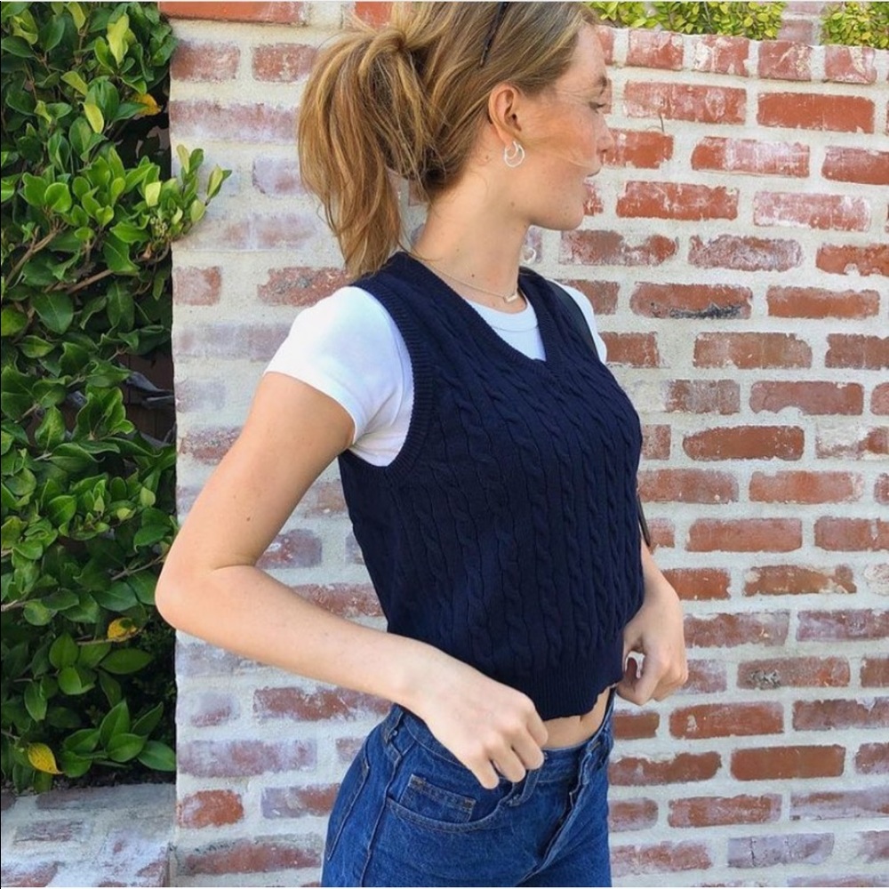Brandy Melville marlena wool sweater vest - Picture 1 of 6